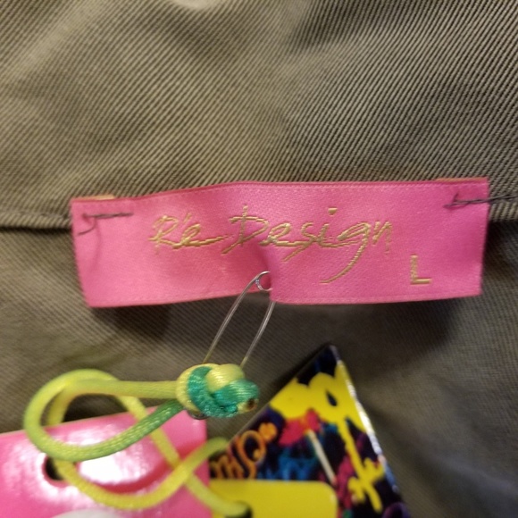 Re Design ❤ Handmade Army Green Studded Cargo Vest - Picture 4 of 7